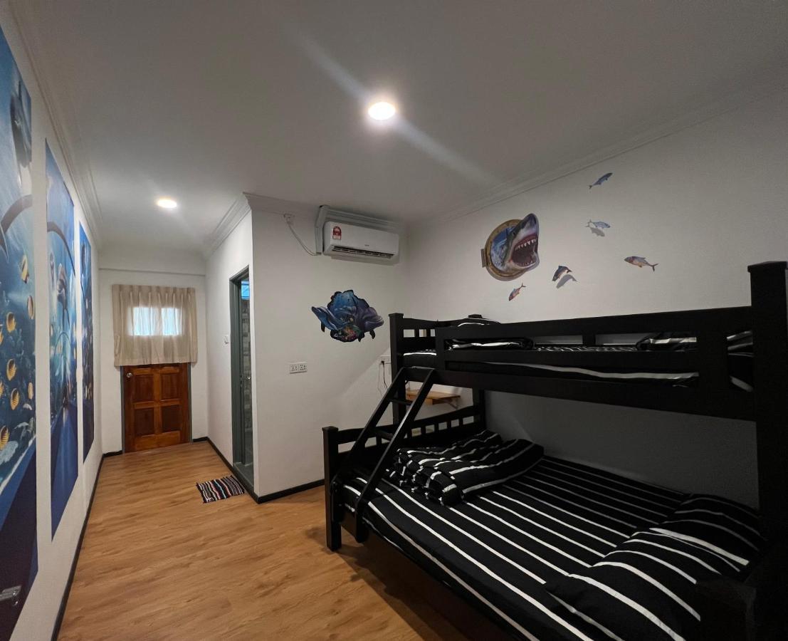 The Ship Guesthouse Room Семпорна Екстериор снимка